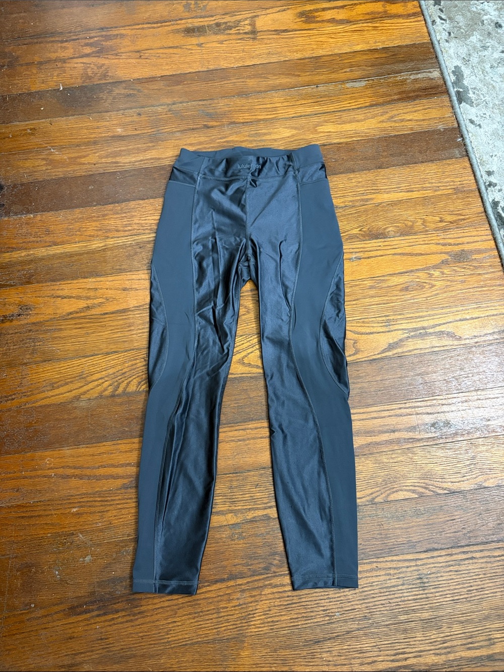 NWOT Lululemon Satin Shine Panelled High-Rise Tight 25" leggings women’s size 6